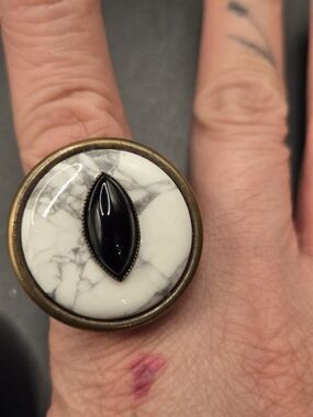 Jan Michaels SF Statement Ring Howlite Black Stone Adjustable Boho